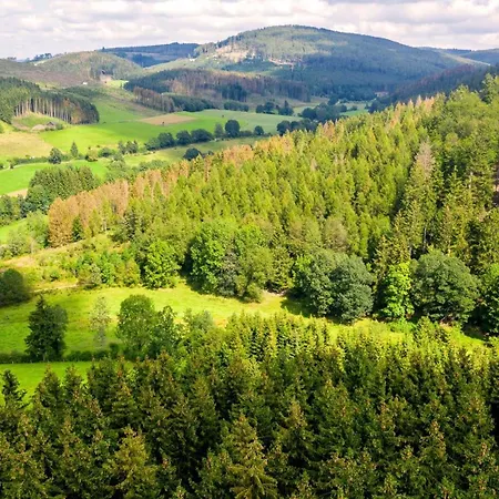 Ferienhaus Am Suedwall Links *